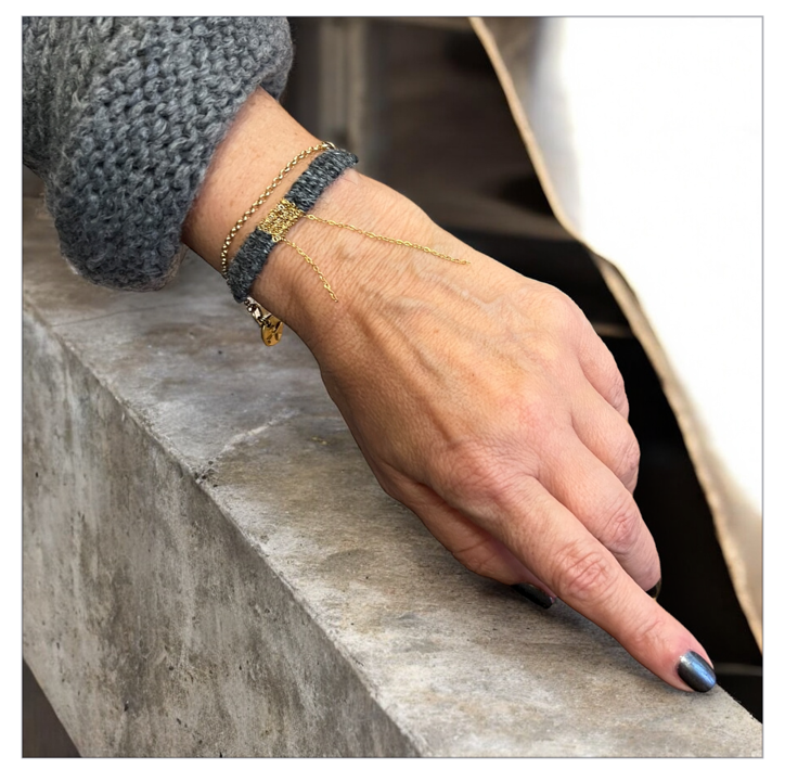 Créatrice Liens VB au métier à tisser